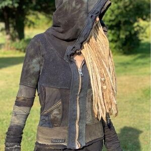 Wildhorse Apparel zip up hoodie M-L